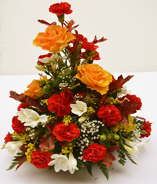 Simply Flowers Table Decoration 1
