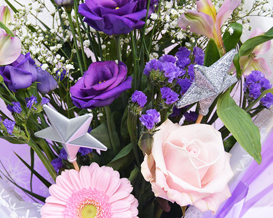 Christmas Flowers - Seasonal Hand Tieds
